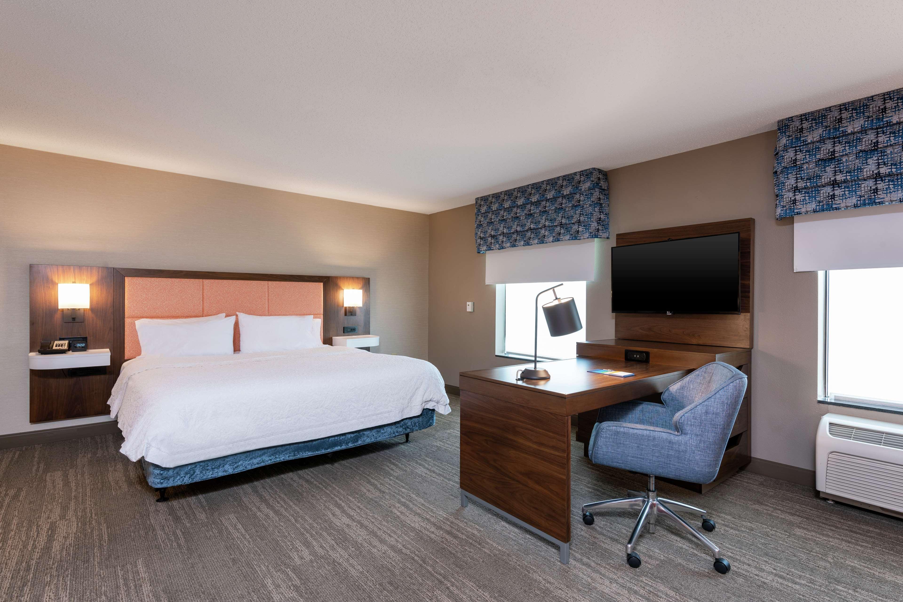 Hotel Hampton &