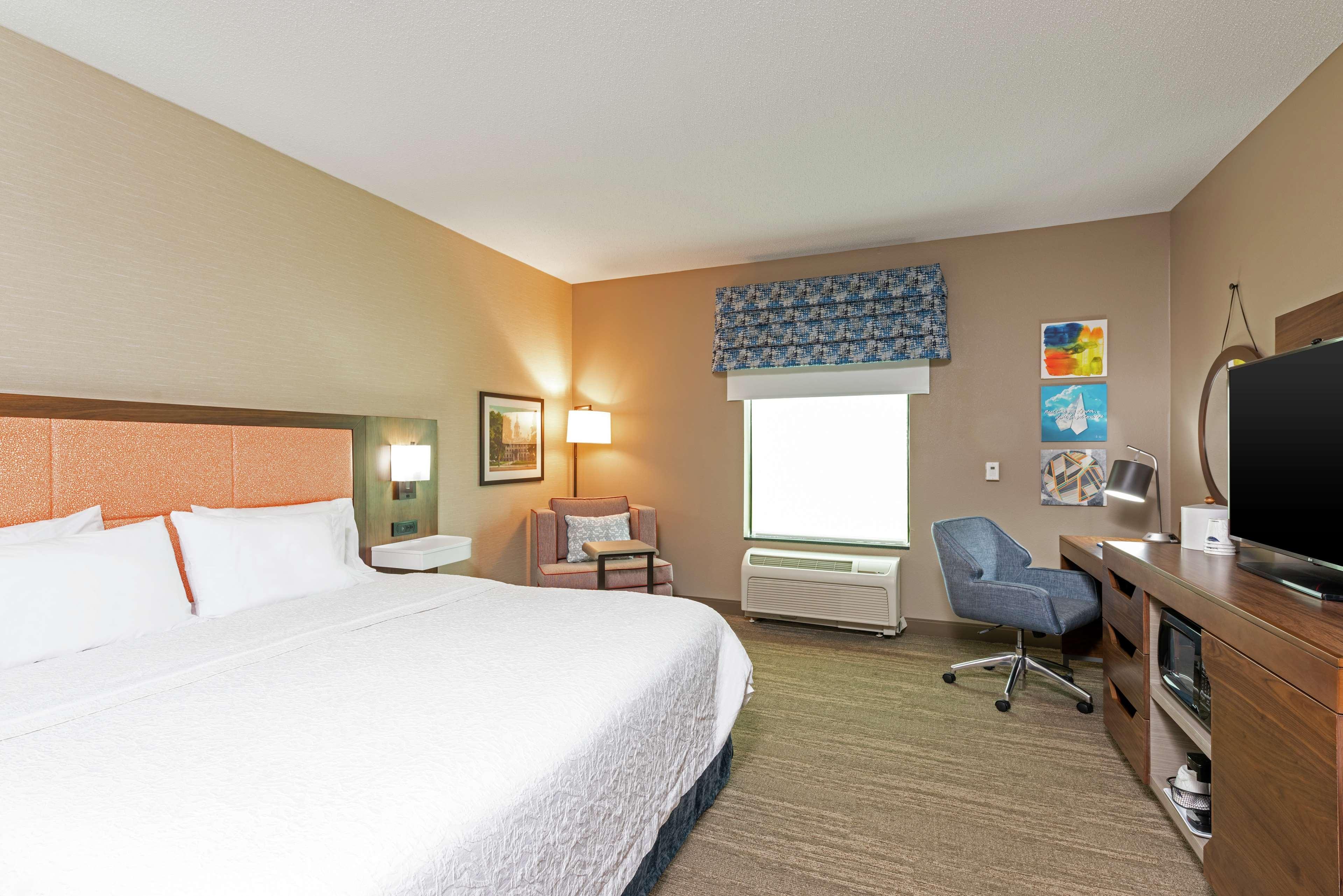 Hotel Hampton & 3*