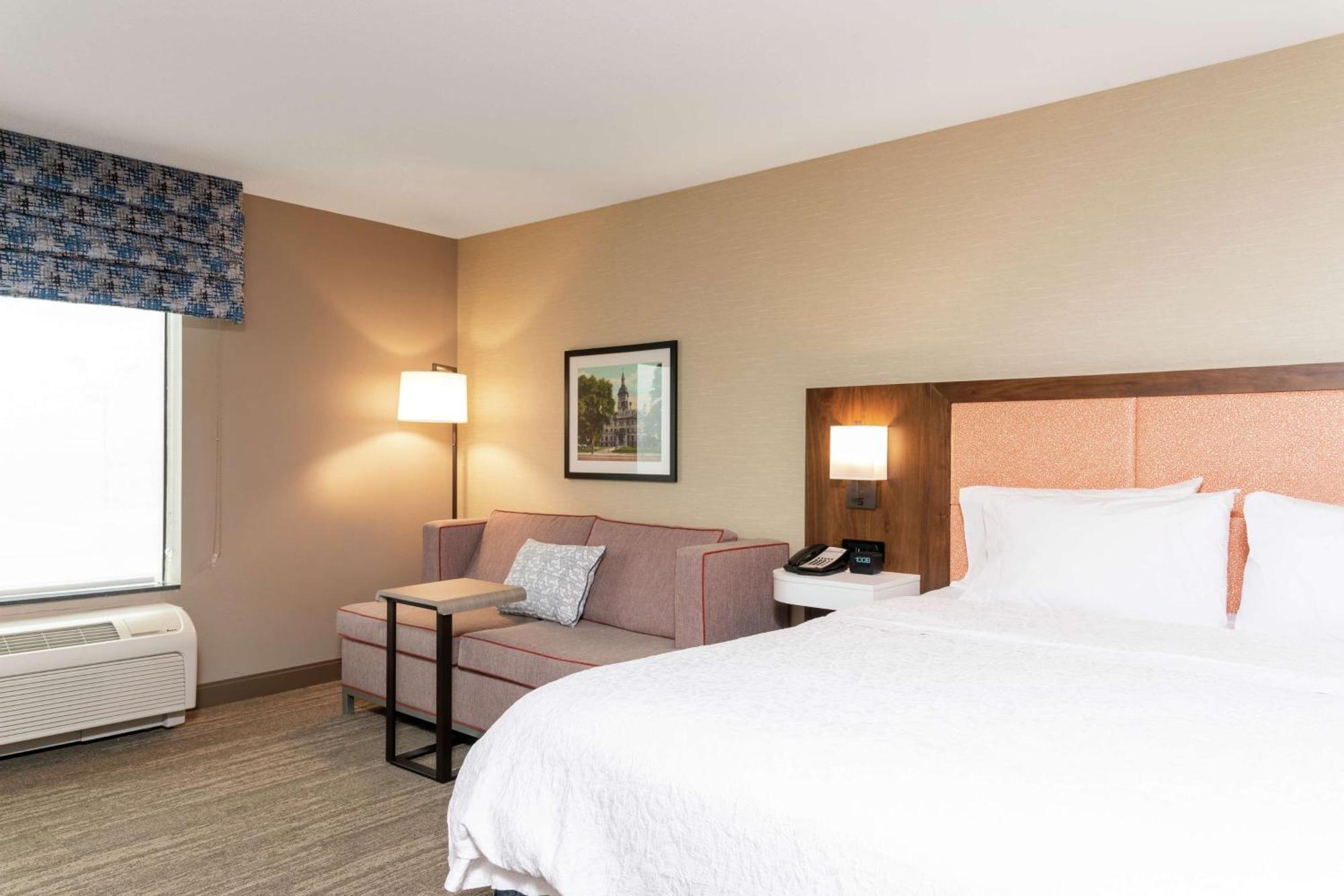 Hotel Hampton &